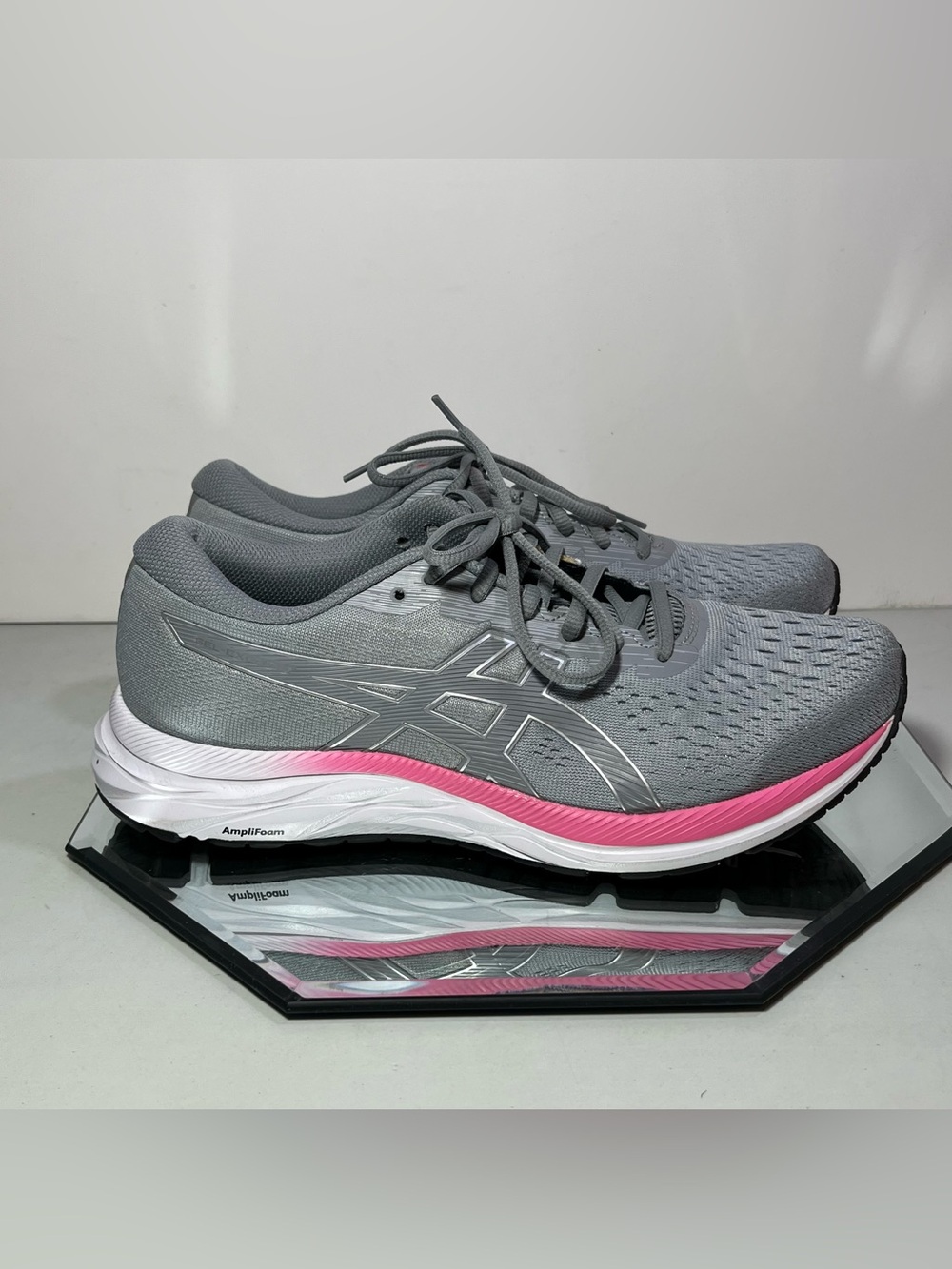 Women’s Asics Gel-Excite 7 Athletic Shoes, US Size 10 Wide, Gray